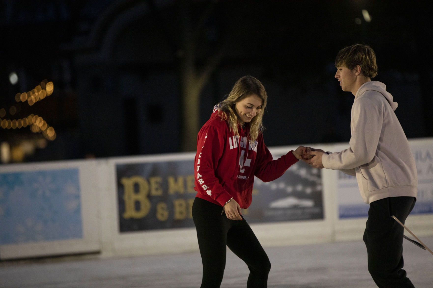 111619-news-iceskating 16.jpg